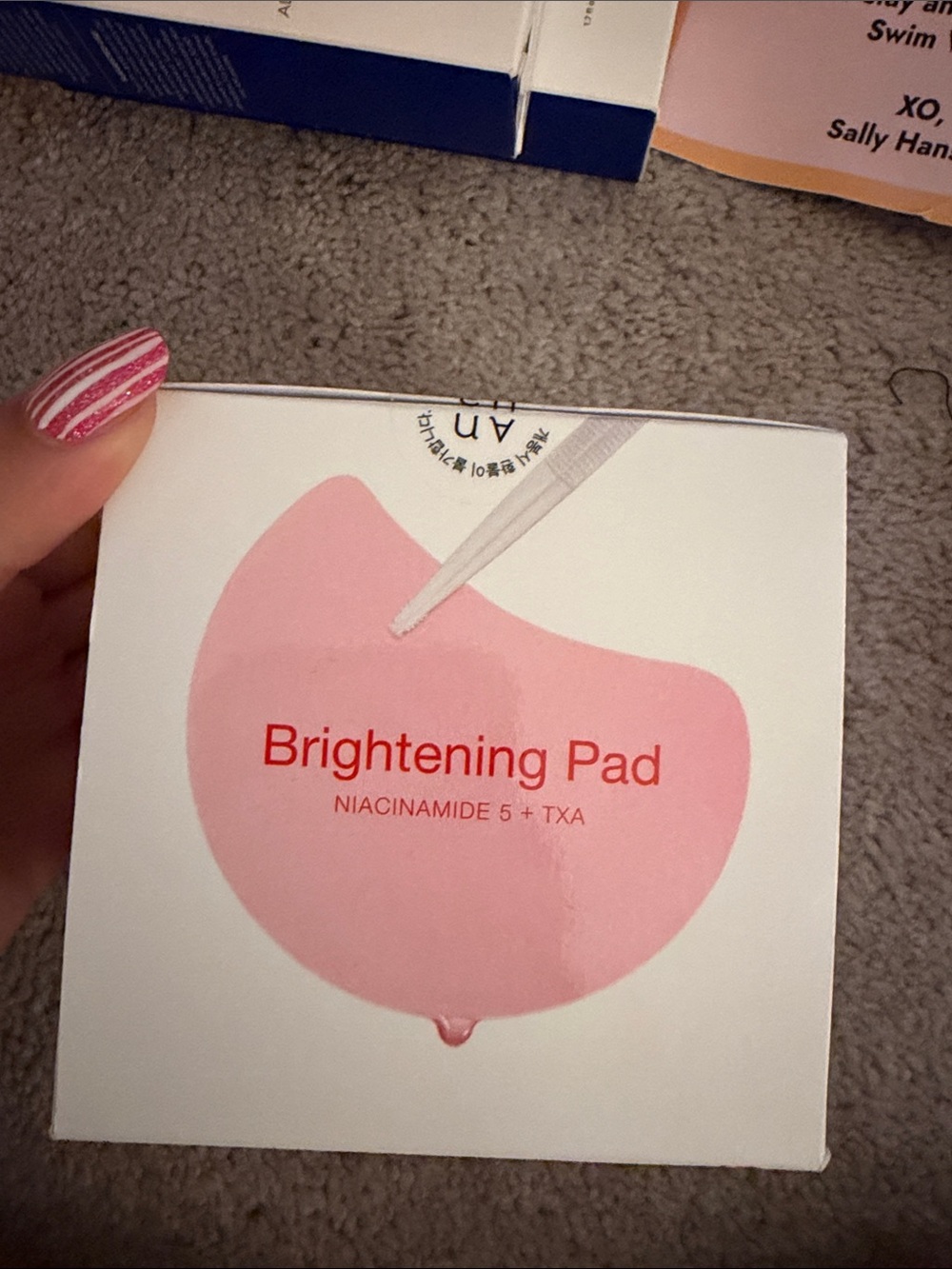 Anua Brightening Pad Niacinamide 5% + TXA - Pink - Picture 2 of 3